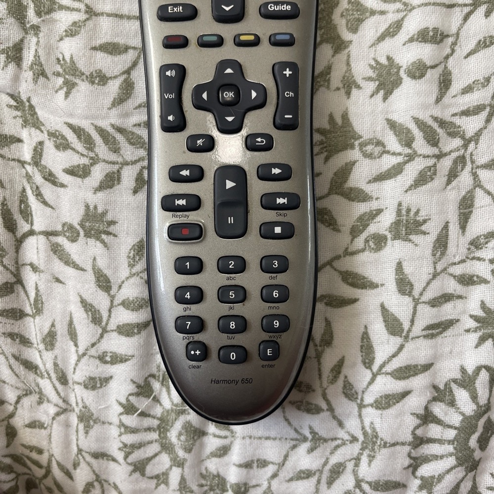 Logitech Harmony 650 Advanced All in One Programmable Universal Remote Control - Picture 3 of 5